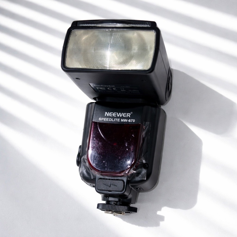 Neewer Speedlite NW670C E-TTL Flash for Canon DSLR Cameras GN58 NW-670 Boxed